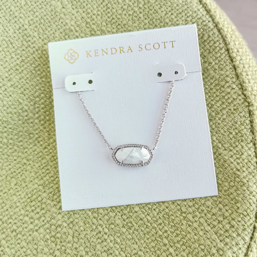 Elisa White Howlite Silver Pendant Necklace